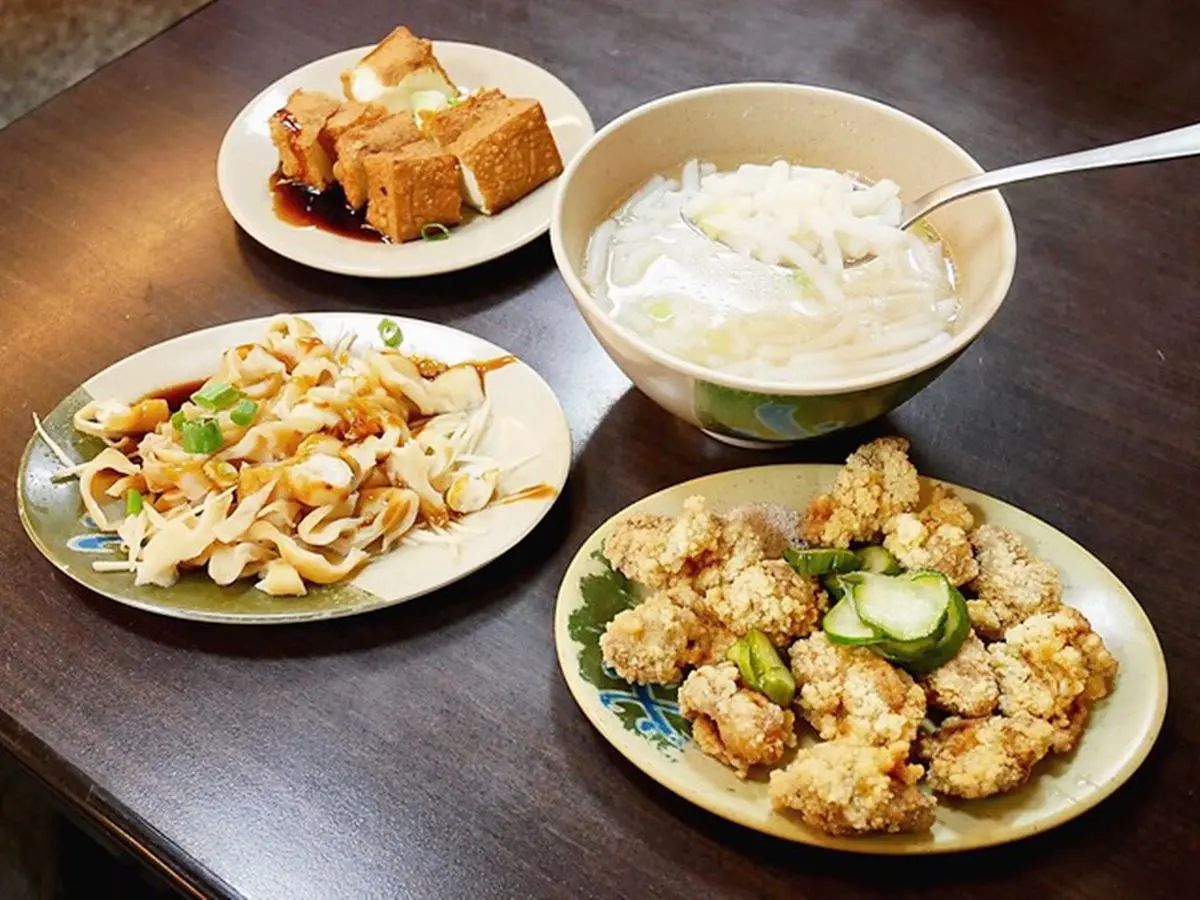 內行帶路吃新北！在地人最愛６小吃：60元鴨肉飯、排隊藥燉排骨、粉漿蛋餅