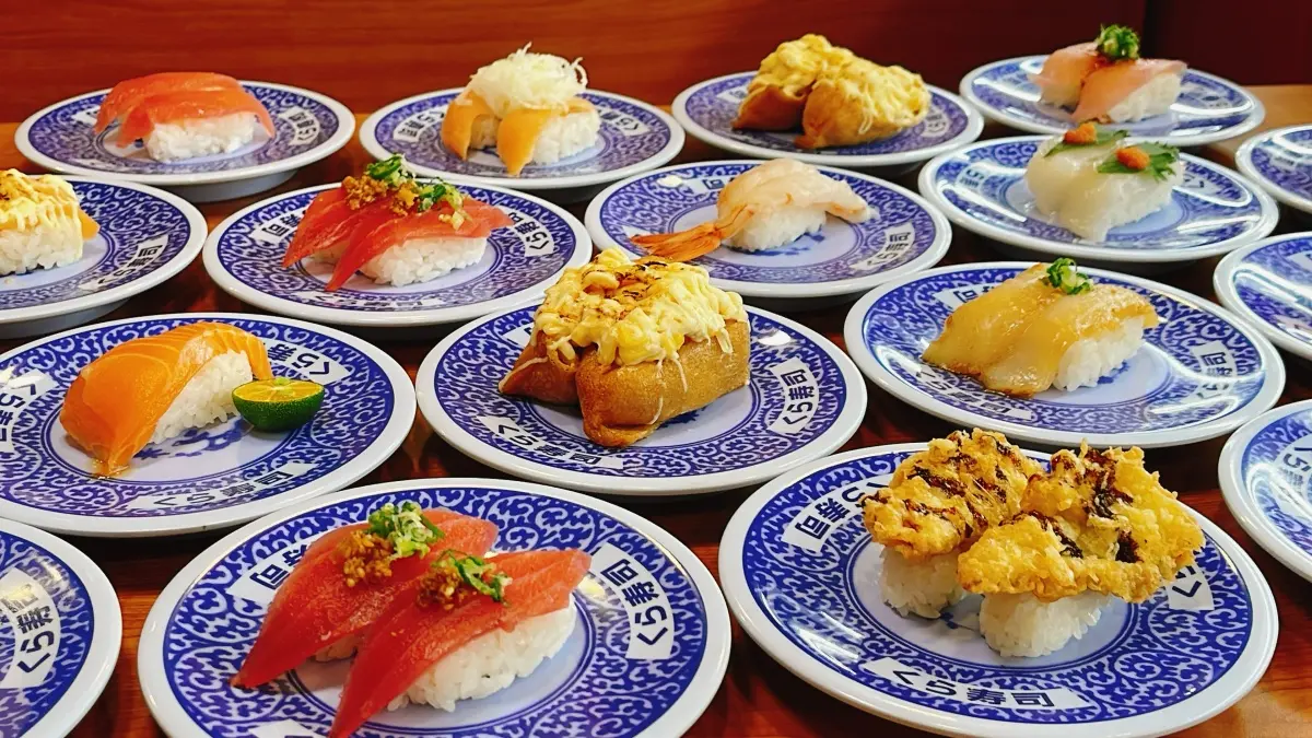 呼叫Kitty粉！藏壽司「超萌造型飲料提袋」滿額送，基隆店開幕再享用餐９折