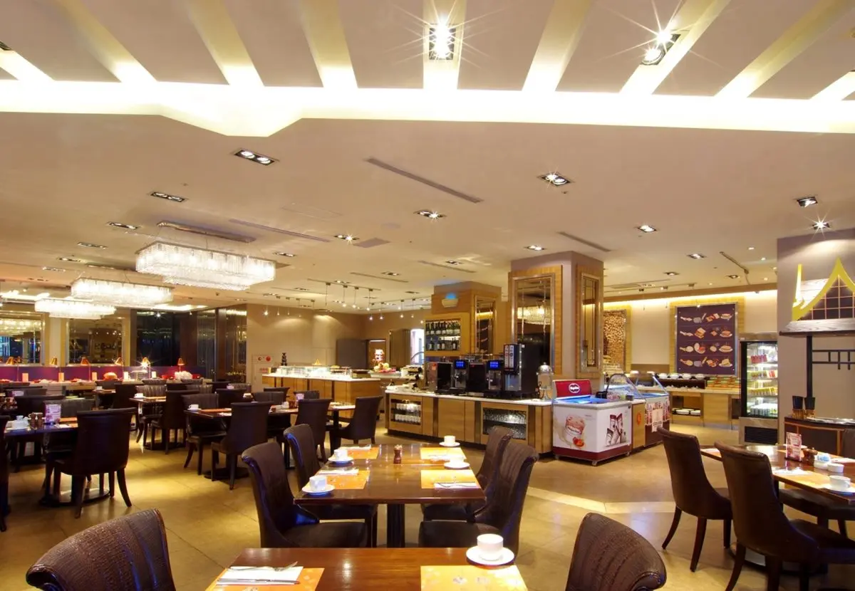比早午餐店便宜!飯店吃到飽買一送一每人330元,還有4人優惠50道餐點可吃 比早午餐店便宜!飯店吃到飽買一送一每人330元,還有4人優惠50道餐點可吃