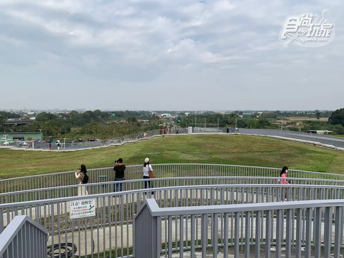 228連假衝台南！新化區１日遊５亮點：逛全台最美菜市場、玩翻山丘溜滑梯