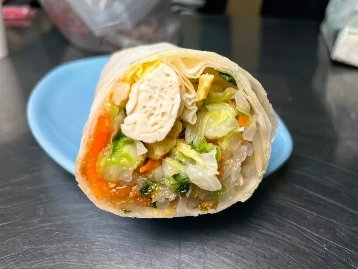 內行ㄟ才知!嘉義東市場周邊6必吃:排隊炸肉捲、無限加湯喝到飽、老店春捲 內行ㄟ才知!嘉義東市場周邊6必吃:排隊炸肉捲、無限加湯喝到飽、老店春捲