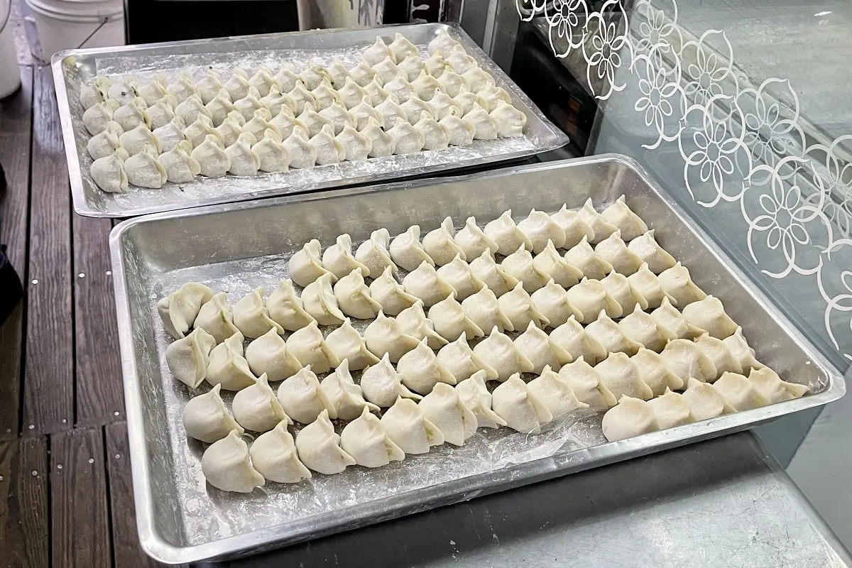 搭捷運吃美食！圓山→雙連站６好評必吃：台北最強溫體牛肉鍋、排隊麵線霸主