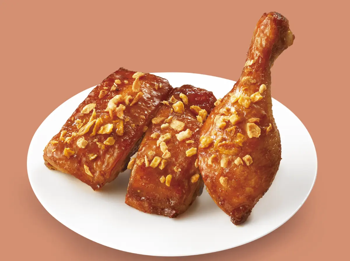 21世紀最新「避風塘炸烤雞」！爽吃滿滿蒜酥裹雞腿、超特別「避風塘蘿蔔糕」