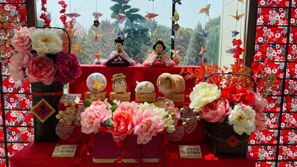 國小女童免費逛!萬坪「台版兼六園」搶拍和服美照、許願藤,穿碎花服享半價 國小女童免費逛!萬坪「台版兼六園」搶拍和服美照、許願藤,穿碎花服享半價