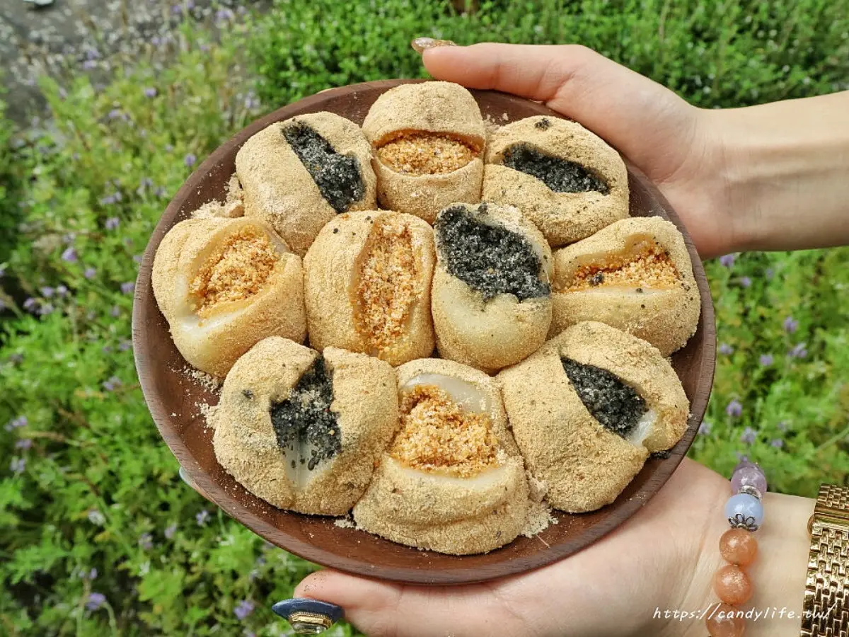市場內ㄟ古早味!台中第五市場6銅板美食:內行1次買10碗、66年爆餡麻糬 市場內ㄟ古早味!台中第五市場6銅板美食:內行1次買10碗、66年爆餡麻糬