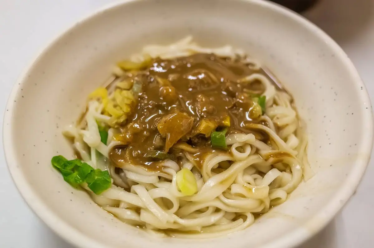 乾麵的熱量竟比湯麵高!營養師揭「麵食4要訣」,吃牛肉麵、水餃「照樣瘦」 乾麵的熱量竟比湯麵高!營養師揭「麵食4要訣」,吃牛肉麵、水餃「照樣瘦」