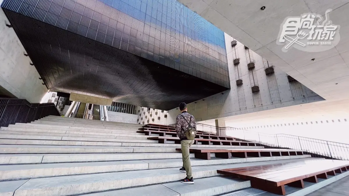 世界最大文創區！香港「西九文化區」攻略：全球唯一海景故宮、維港最大螢幕