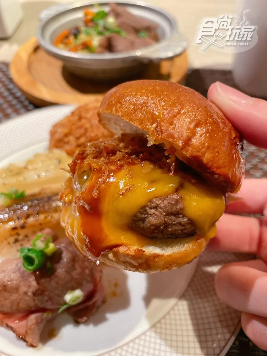 整個月免費吃到飽!超狂飯店推出Buffet「黑卡」,爽吃和牛、肉界愛馬仕好料 整個月免費吃到飽!超狂飯店推出Buffet「黑卡」,爽吃和牛、肉界愛馬仕好料