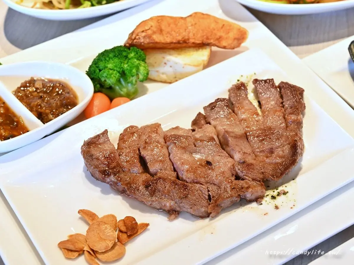 最強「高CP值鐵板燒」！中北部６家平價夯店：198元自助吧吃到飽、青菜免費續