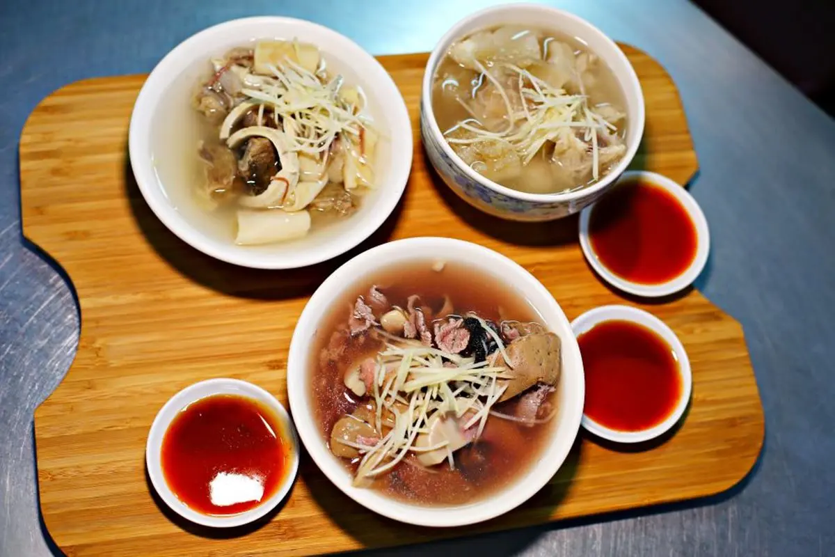 無限加湯喝到飽！祖傳四代「百年牛雜湯」整碗都是料，只賣早餐晚來吃不到