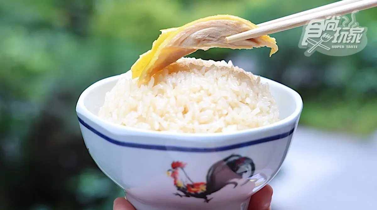 警察局裡有粉紅色夢幻餐廳!走訪「鬧中取靜」的中環祕境,文青菜市場打卡去 警察局裡有粉紅色夢幻餐廳!走訪「鬧中取靜」的中環祕境,文青菜市場打卡去