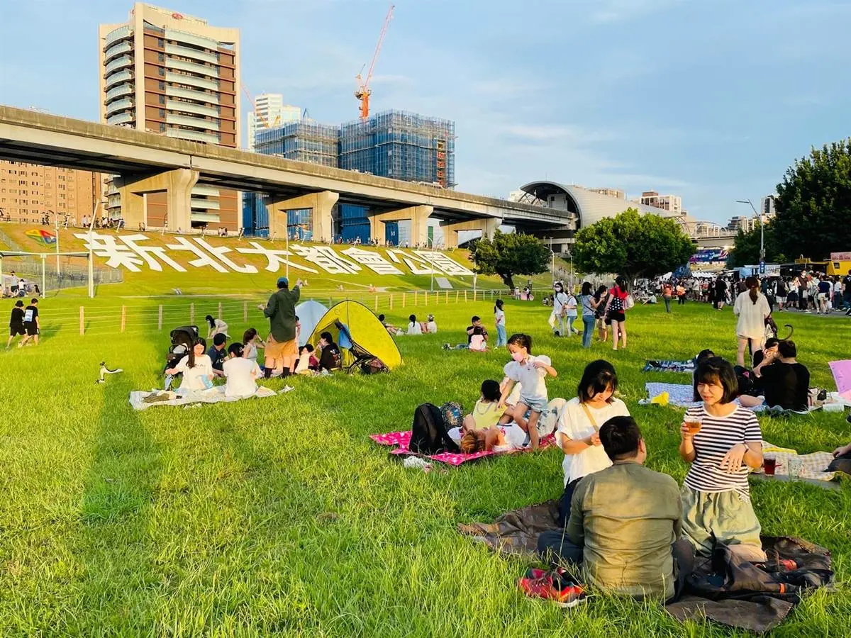 吃貨必收！周末逛６大「美食快閃市集」：台北最大露營展、１日雲林蔬食市集