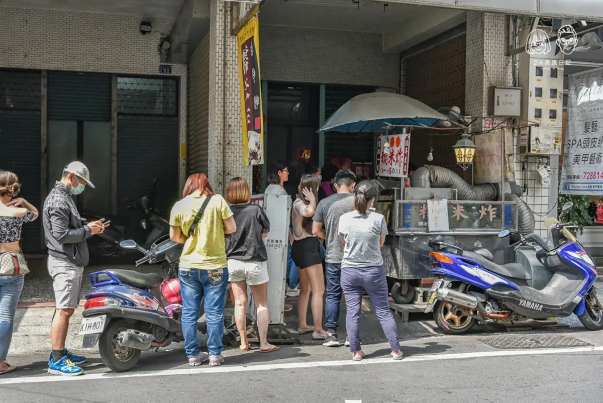１顆只要５元！「彰化版白糖粿」大熱天也排爆，外酥內Q＋花生粉一吃上癮