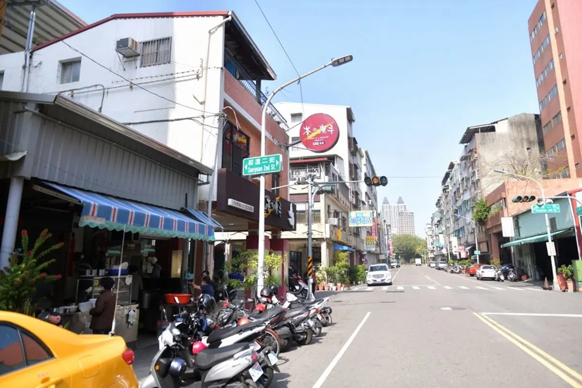 點再多都不心痛！「高雄最佛麵店」爽吃10元豬耳、20元豬舌，月底吃飯靠這家