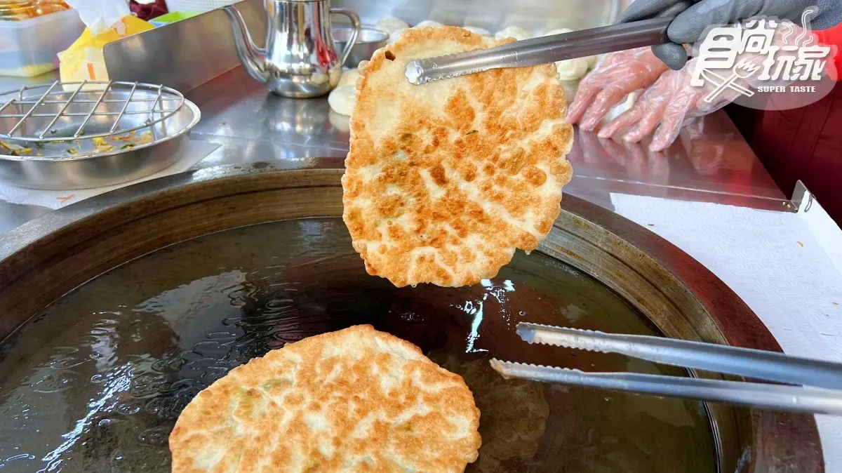 ４小時就完售！台中秒殺「九層塔粉蔥餅」，隱藏版口味這天免費吃