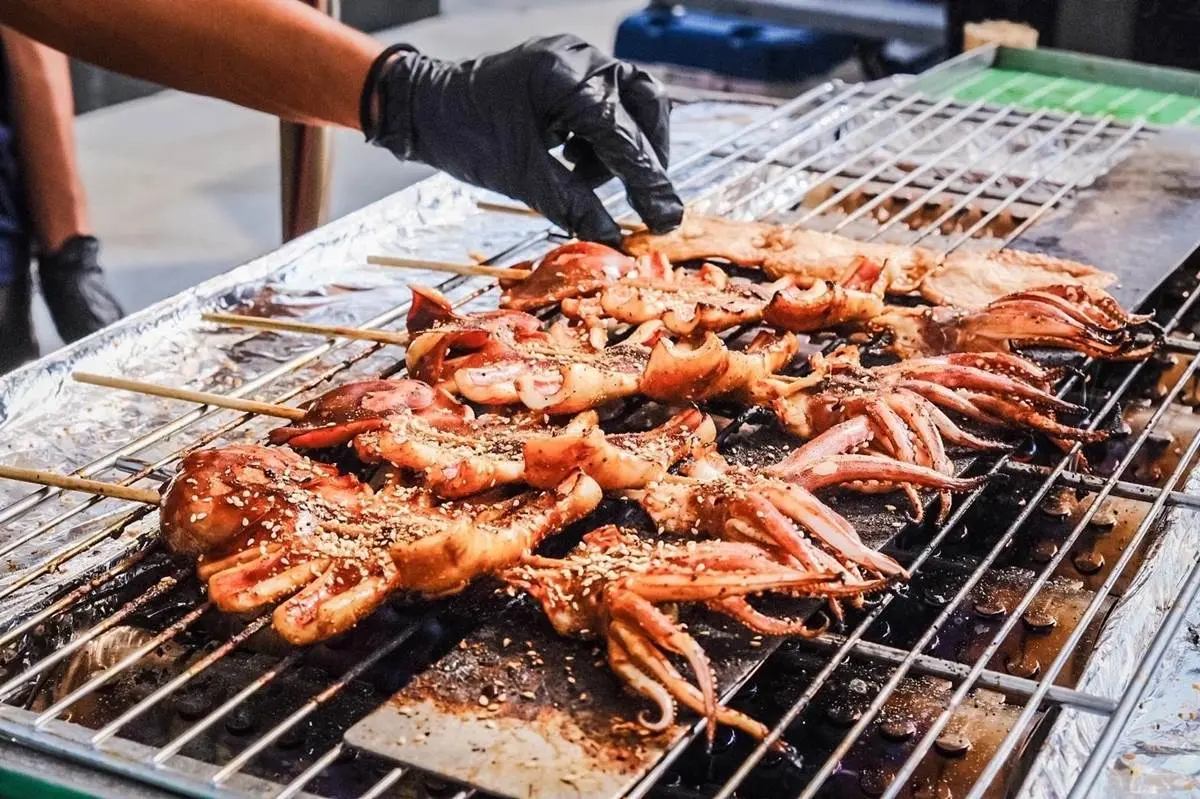 連假免費開逛!高雄4天快閃「微醺美食市集」,3台餐車+29家美食一次吃爆 連假免費開逛!高雄4天快閃「微醺美食市集」,3台餐車+29家美食一次吃爆