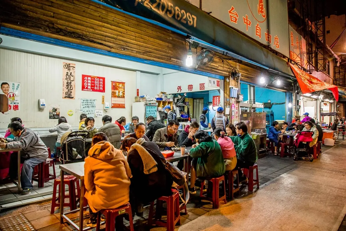 紅茶無限喝到飽!台中網評最高「超強臭豆腐」是這家,5元熱湯還能免費續碗 紅茶無限喝到飽!台中網評最高「超強臭豆腐」是這家,5元熱湯還能免費續碗