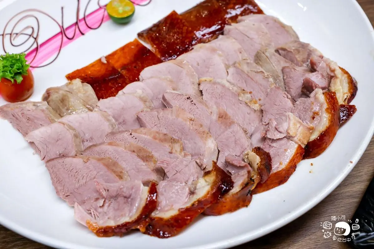 台中霸氣「烤鴨8吃」是這家!桌邊噴火現烤櫻桃鴨,連2年入選米其林推薦 台中霸氣「烤鴨8吃」是這家!桌邊噴火現烤櫻桃鴨,連2年入選米其林推薦
