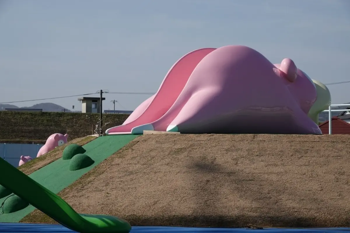 免費入園!超萌粉色「呆呆獸公園」新開幕,攀爬區、尾巴溜滑梯好玩又好拍 免費入園!超萌粉色「呆呆獸公園」新開幕,攀爬區、尾巴溜滑梯好玩又好拍