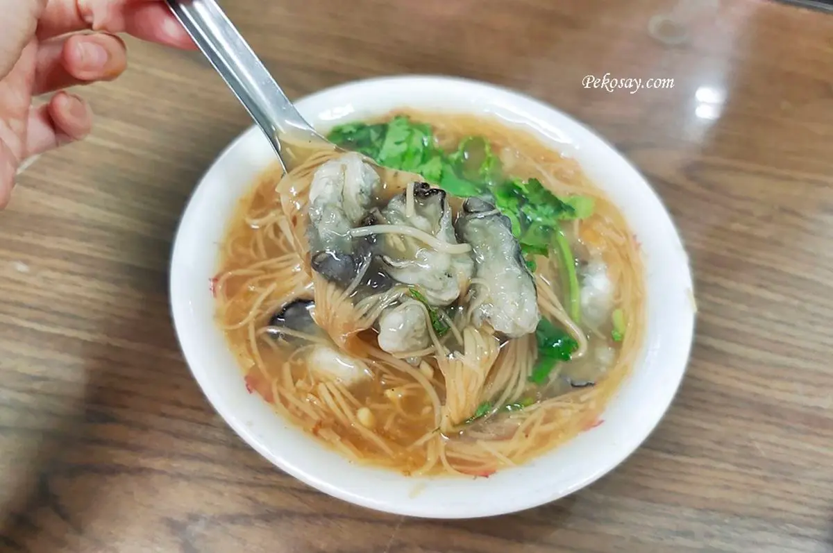 紅到國外板橋之光!排隊老店「蚵仔麵線」網評超過7000則,真材實料CP值超高 紅到國外板橋之光!排隊老店「蚵仔麵線」網評超過7000則,真材實料CP值超高
