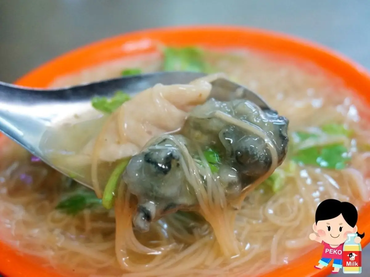 紅到國外板橋之光!排隊老店「蚵仔麵線」網評超過7000則,真材實料CP值超高 紅到國外板橋之光!排隊老店「蚵仔麵線」網評超過7000則,真材實料CP值超高