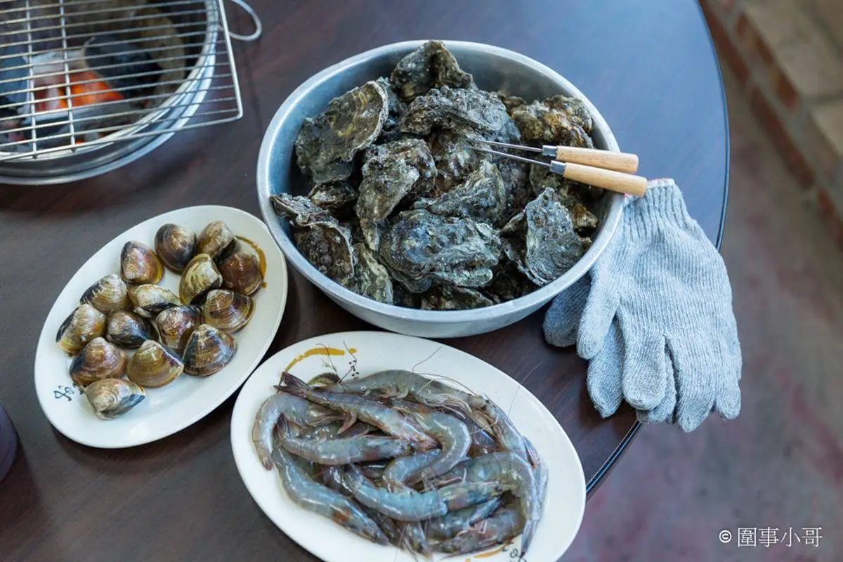 【新開店】桃園也有烤蚵吃到飽！白蝦、豬油拌飯、冰淇淋任吃，啤酒無限暢飲
