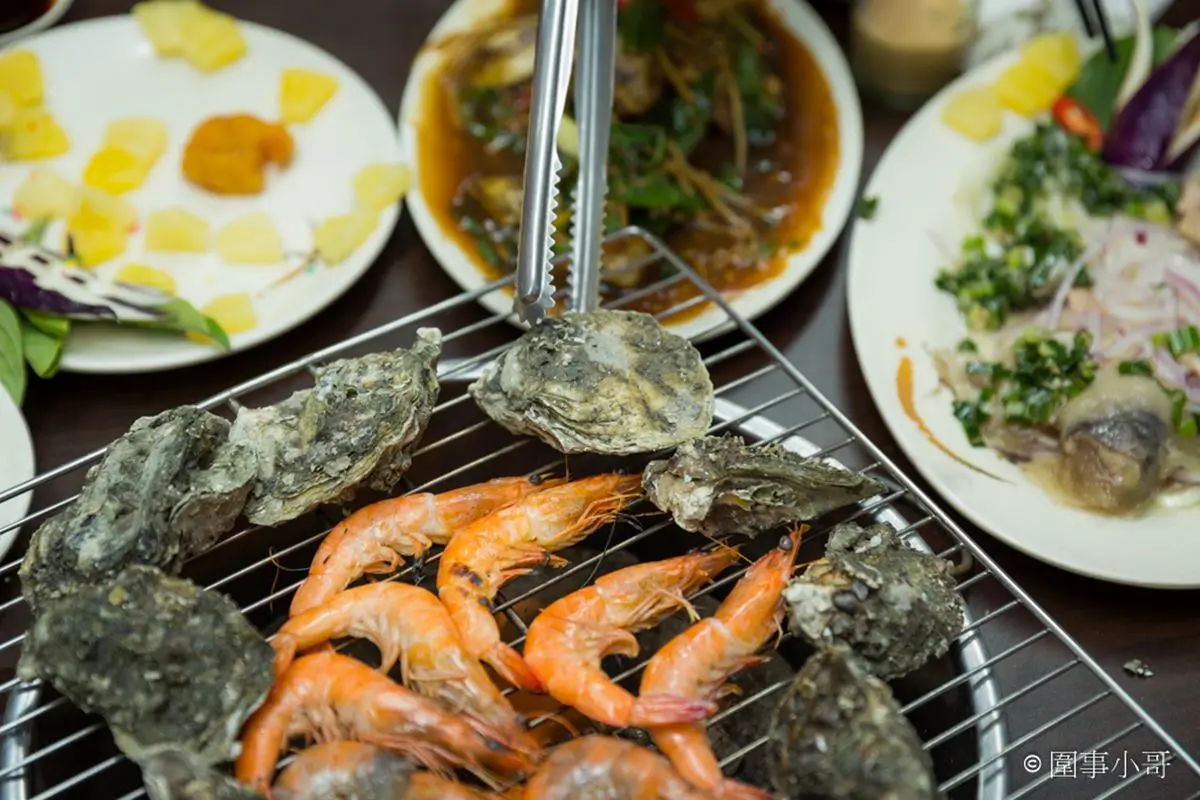 【新開店】桃園也有烤蚵吃到飽！白蝦、豬油拌飯、冰淇淋任吃，啤酒無限暢飲