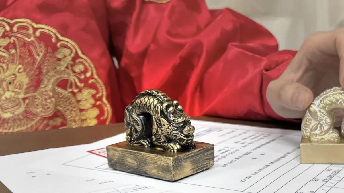 最霸氣的T-money！全新浮誇「龍形玉璽交通卡」，便利商店、小黃也能爽用