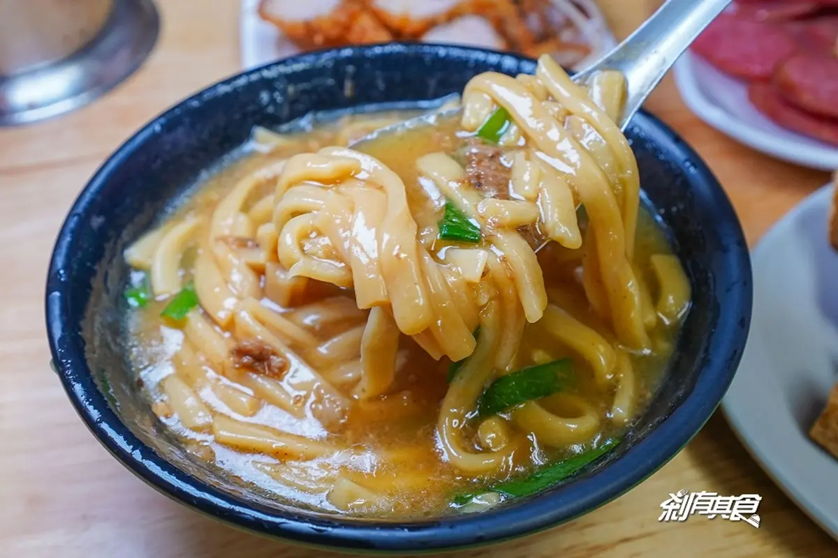 １週只賣２天！台中4.5星「老店麵羹」想吃看運氣，靈魂關鍵必加手炒辣菜餔