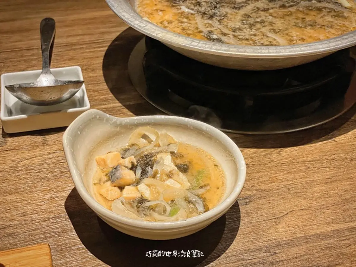 台中燒肉推薦「茶六燒肉堂」提供味增湯。