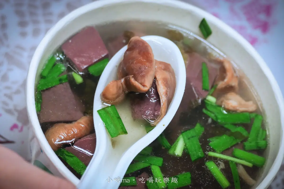 內湖不是美食沙漠！內行才知６銅板價巷弄美食：黃金鍋貼、20公分超巨豬血糕