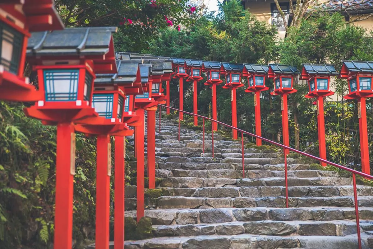避暑、求好運都有!1日券暢遊京都後花園6景點:超靈驗水占卜、老字號甜點 避暑、求好運都有!1日券暢遊京都後花園6景點:超靈驗水占卜、老字號甜點