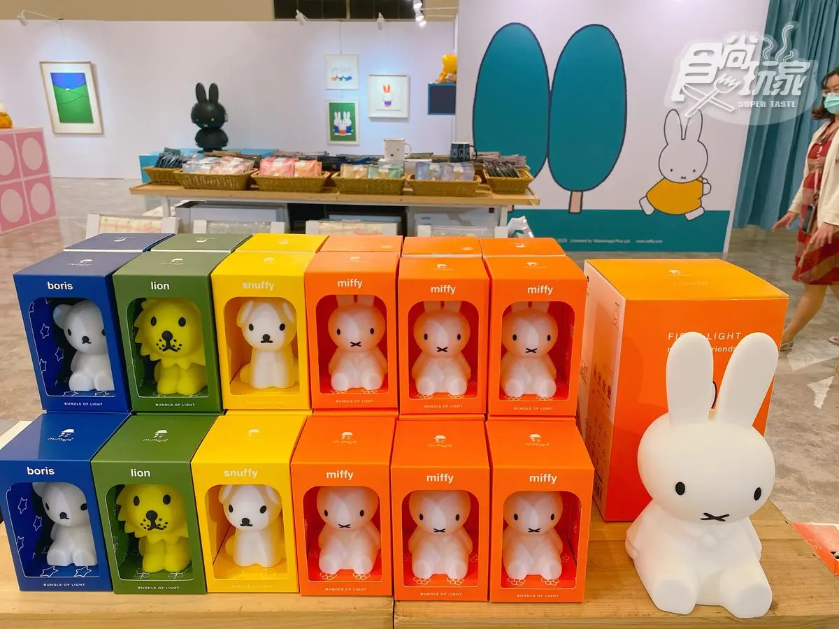 全台唯一「米飛兔特展」！芒果冰巨型公仔必拍，米血糕、臭豆腐兔兔可帶回家