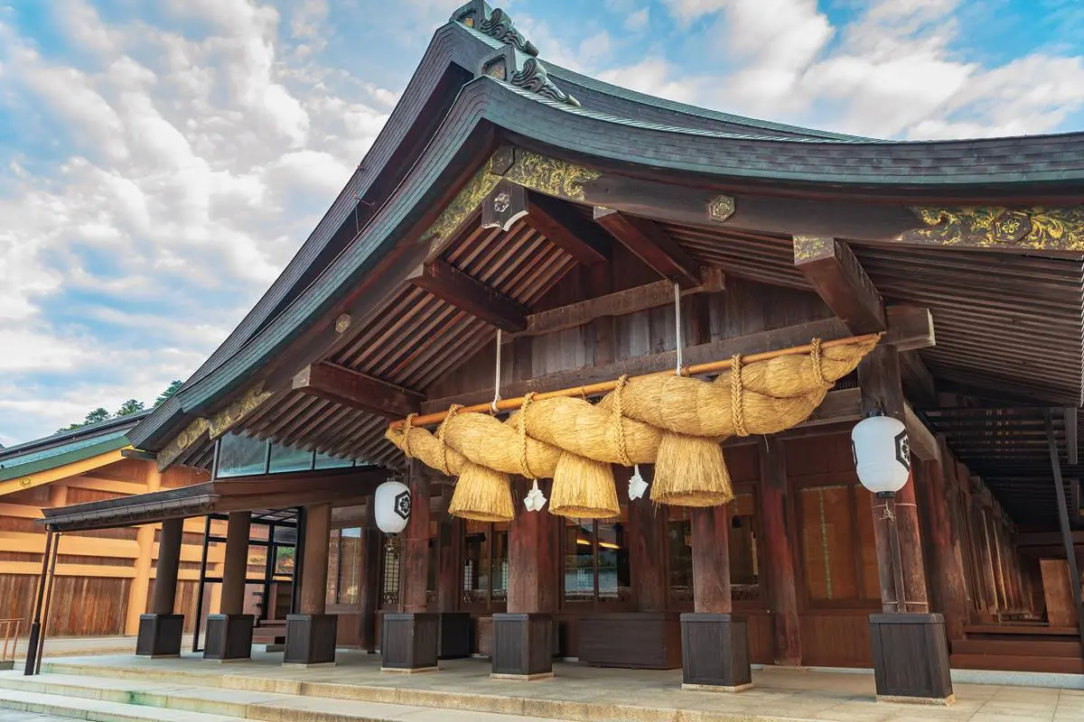 衝日本「這地方」度假！護照帶身上門票可半價，店家入夜變身「嗨咖居酒屋」