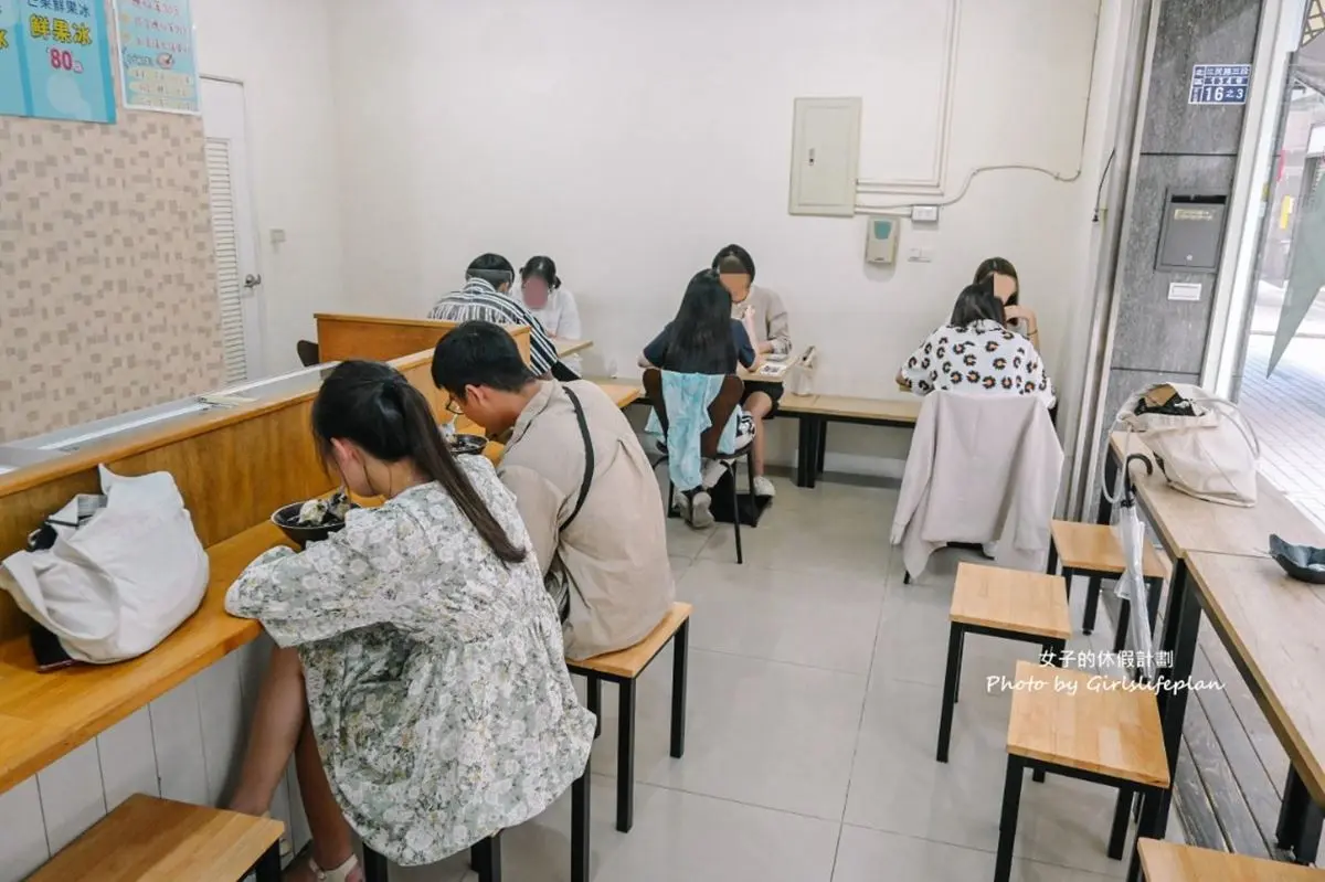 這碗只要80元!「爆量芒果冰」俗擱大碗CP值破表,隱身夜市學生族最愛 這碗只要80元!「爆量芒果冰」俗擱大碗CP值破表,隱身夜市學生族最愛