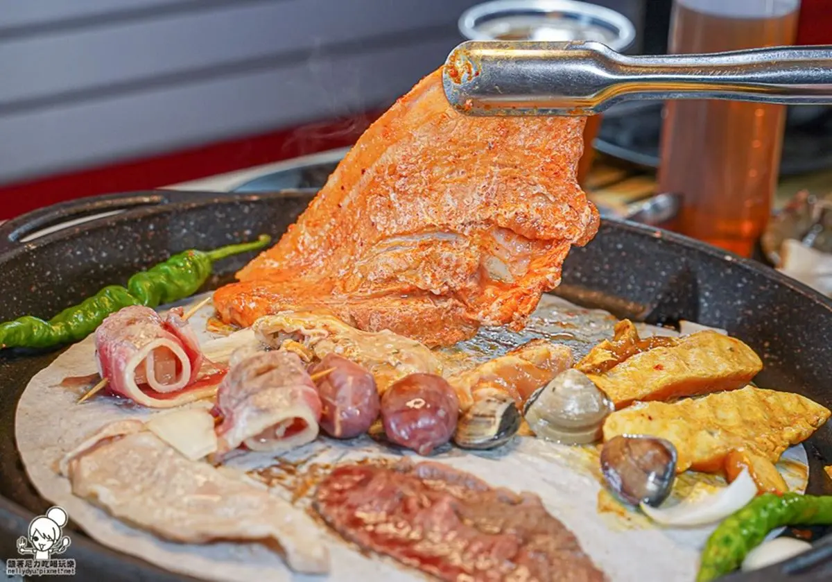 349元起「韓式烤肉」吃到飽!爽嗑火烤兩吃、自助吧,超過20種肉品海鮮任你夾 349元起「韓式烤肉」吃到飽!爽嗑火烤兩吃、自助吧,超過20種肉品海鮮任你夾