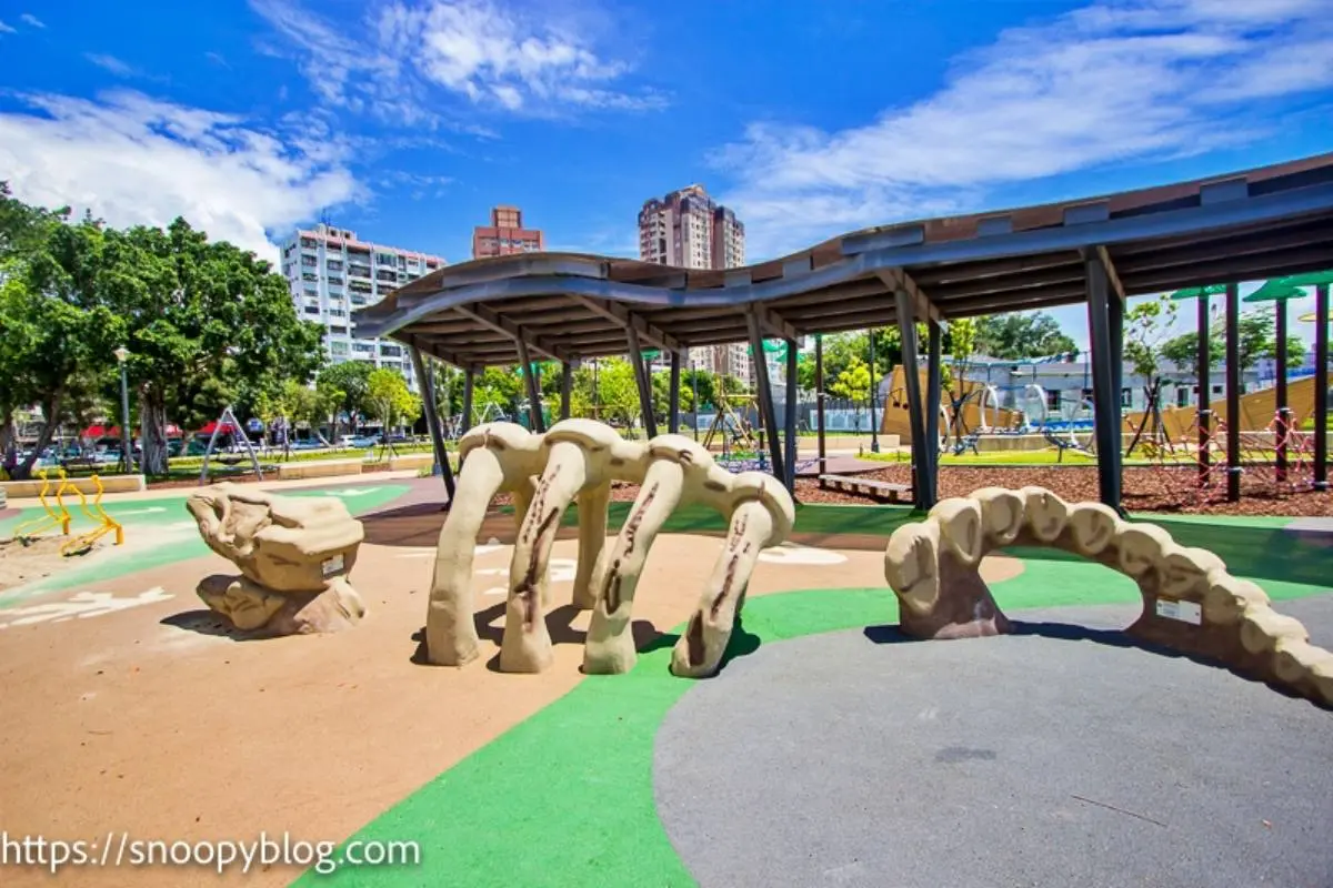 玩到虛脫都不想回家!雙北8「最強親子公園」:28米長滾輪滑梯、輕軌遊樂場 玩到虛脫都不想回家!雙北8「最強親子公園」:28米長滾輪滑梯、輕軌遊樂場