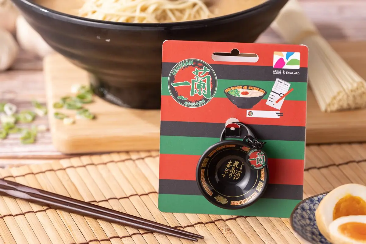 一次吃到３碗拉麵！一蘭拉麵3D造型悠遊卡開搶，單筆滿１元就免費喝超商咖啡