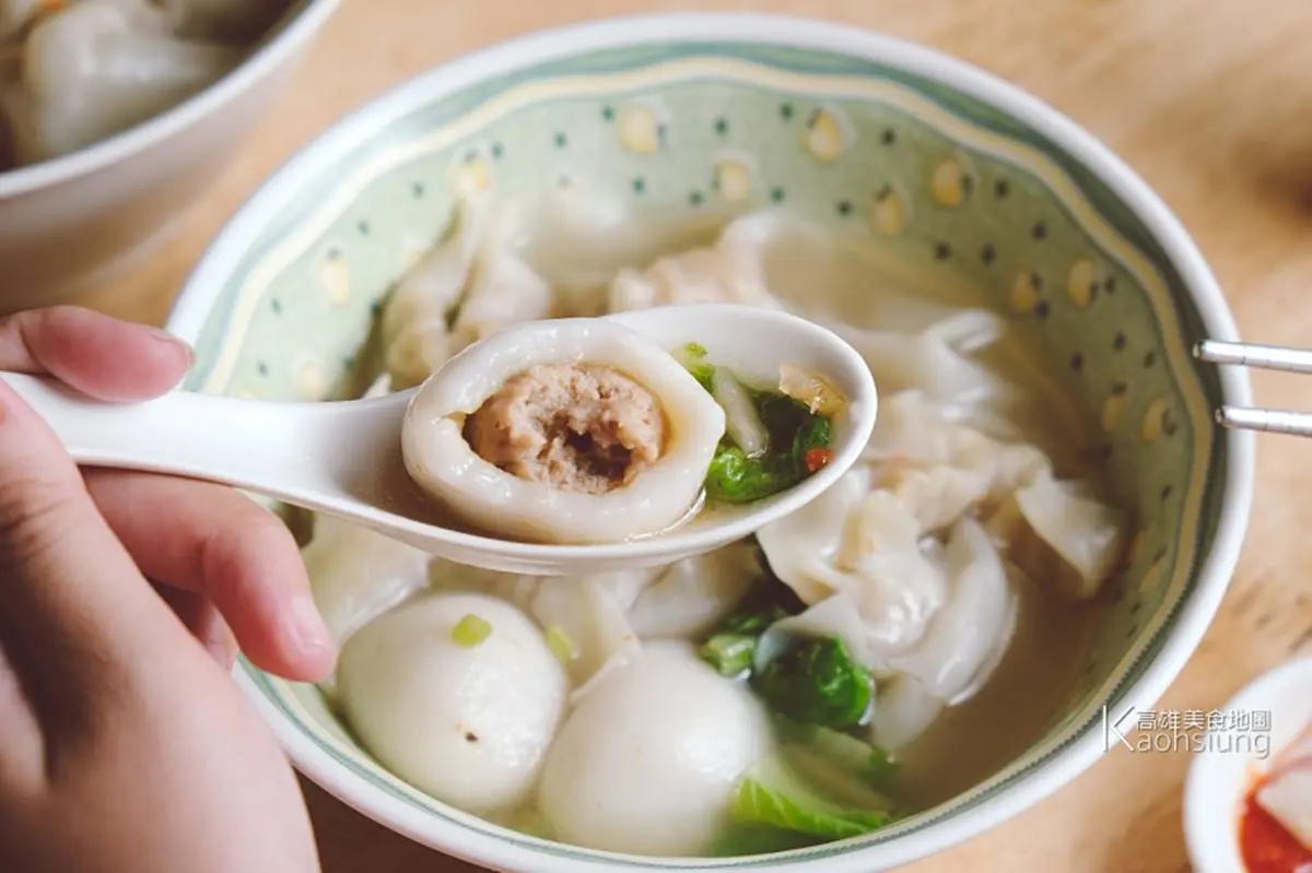 郭婞淳最愛！60年古早味「黃金比例」餛飩，綜合碗再加「湯圓＋水波蛋」必點