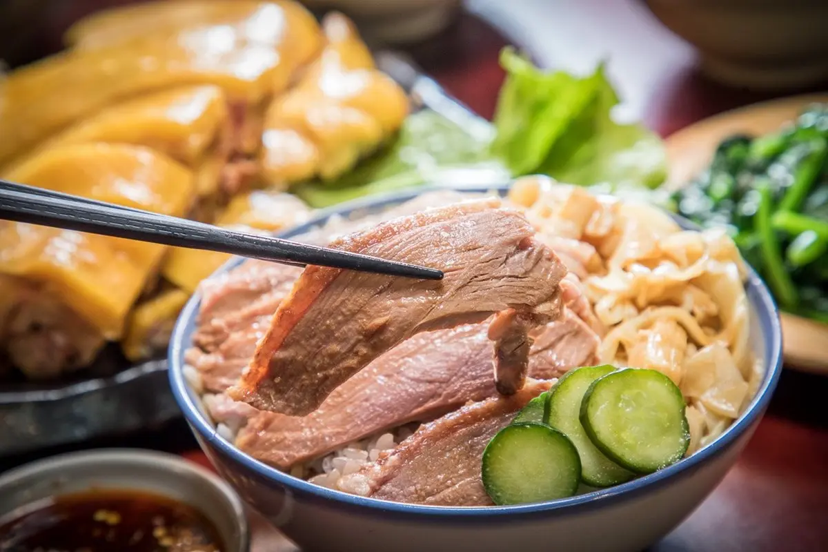 68元爽嗑爆量蝦滷飯！桃園「阿嬤味家常菜」通通佛心價，清燉牛肉麵免百元