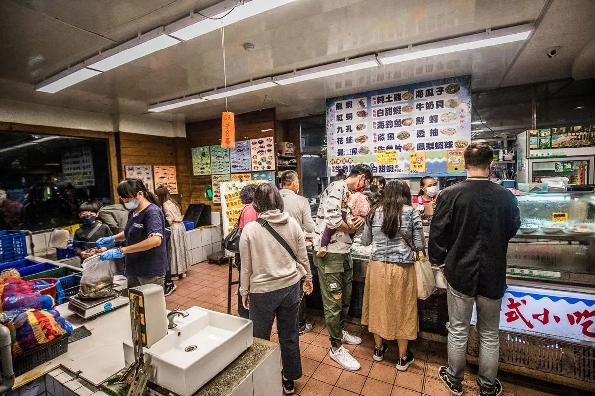 便宜龍蝦這裡搶！隱藏版「高CP值海產」內行才知，標價透明、現撈現煮任你點
