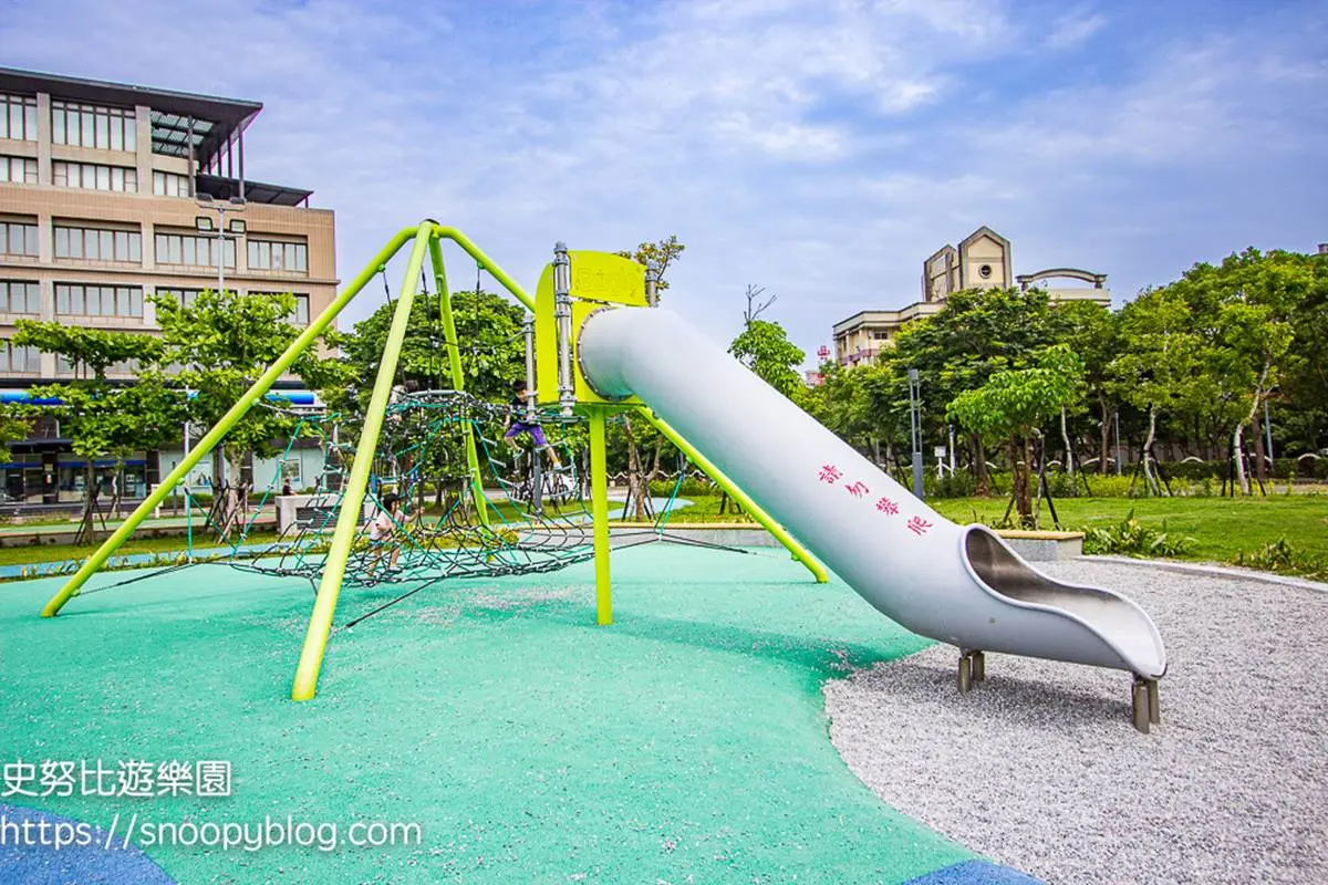 暑假帶小孩放電!新竹5大「親子公園」:瑪莉歐蘑菇城堡、2層樓高旋轉滑梯 暑假帶小孩放電!新竹5大「親子公園」:瑪莉歐蘑菇城堡、2層樓高旋轉滑梯