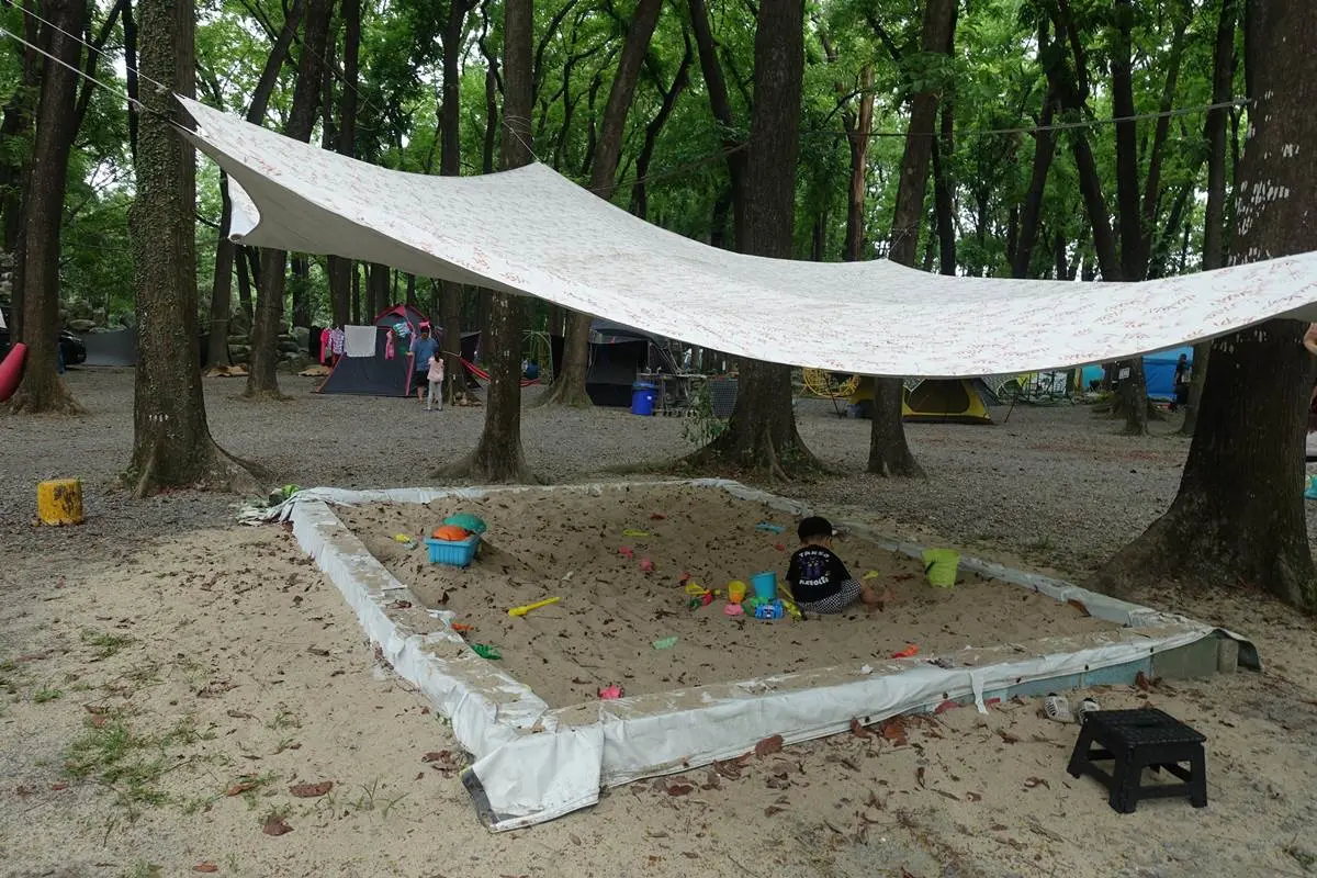 屏東水樂園「這２天」免費入園！玩爆消暑溪流、氣墊樂園，加碼平日露營優惠