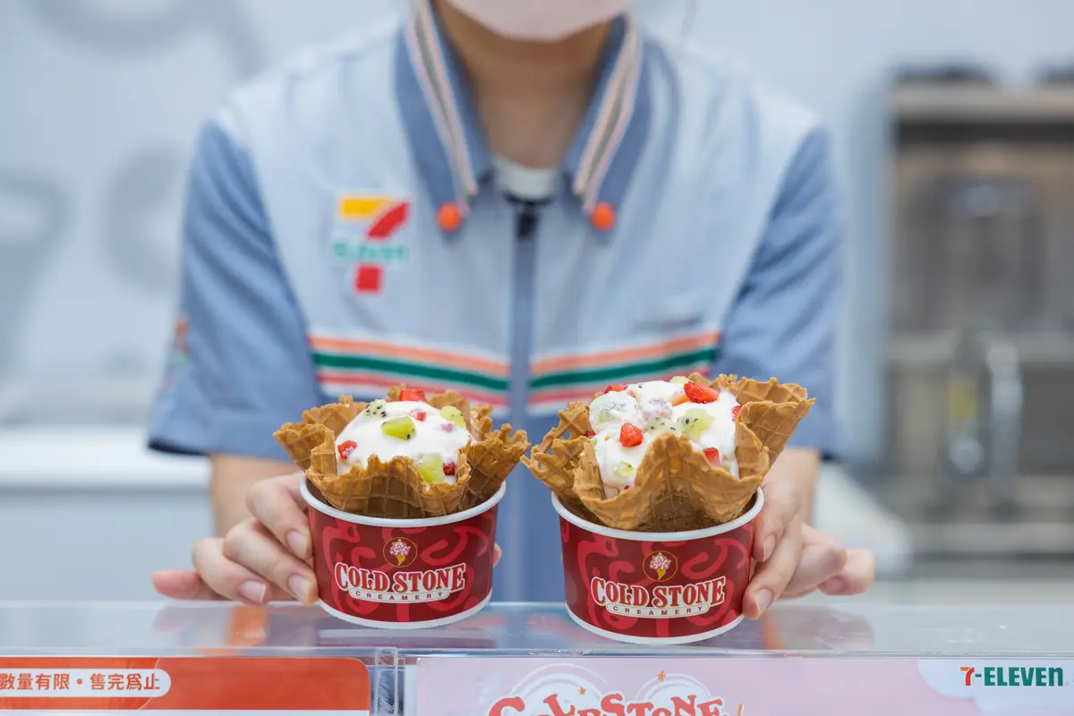 7-11哆啦A夢冰、泰奶霜淇淋!黑丸迪士尼奶凍推新款,再嗑COLD STONE買一送一 7-11哆啦A夢冰、泰奶霜淇淋!黑丸迪士尼奶凍推新款,再嗑COLD STONE買一送一