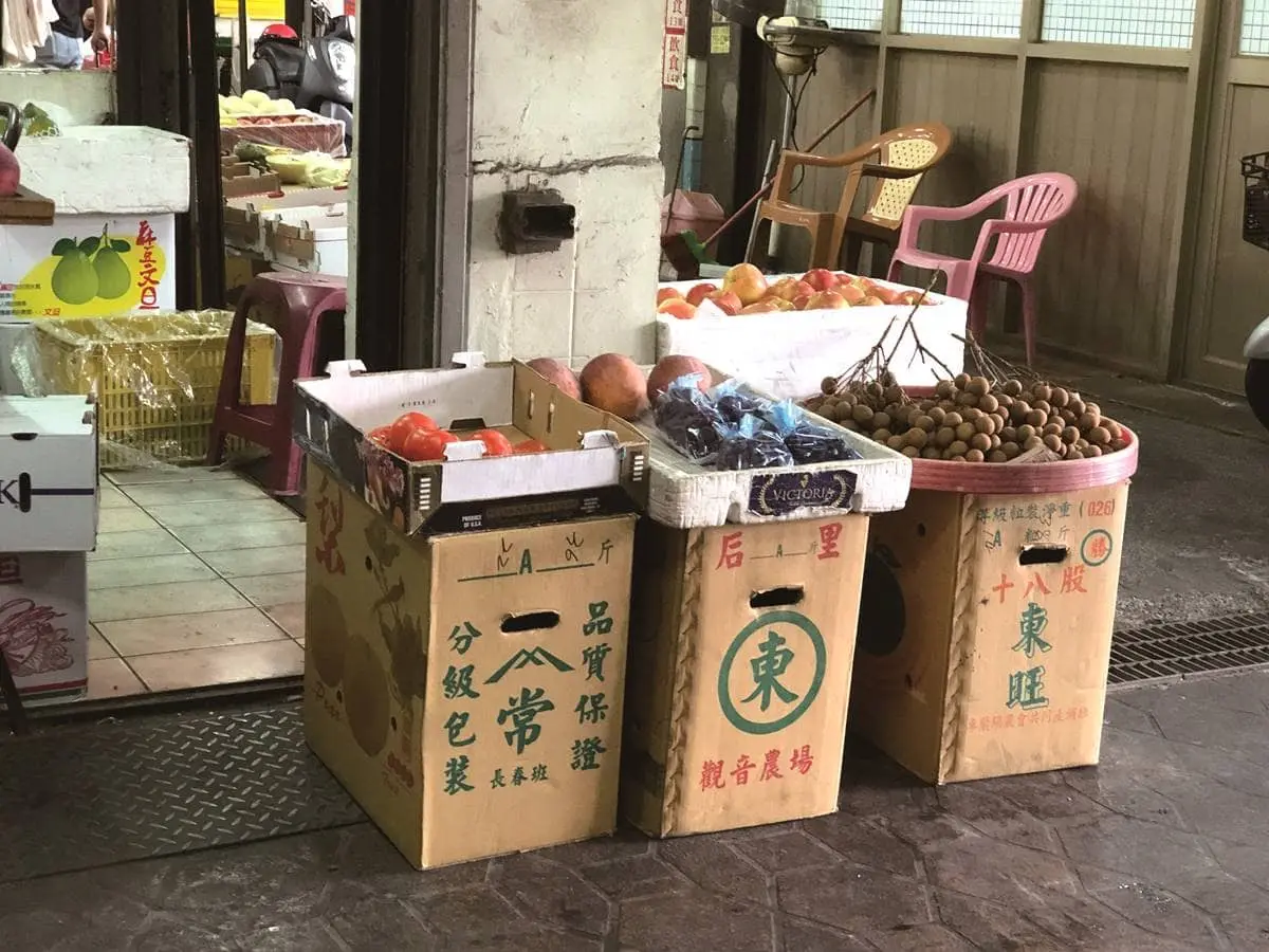 沒看過別說是台灣人！直擊「台味路邊攤」現場，夜市美食少「這東西」就是怪