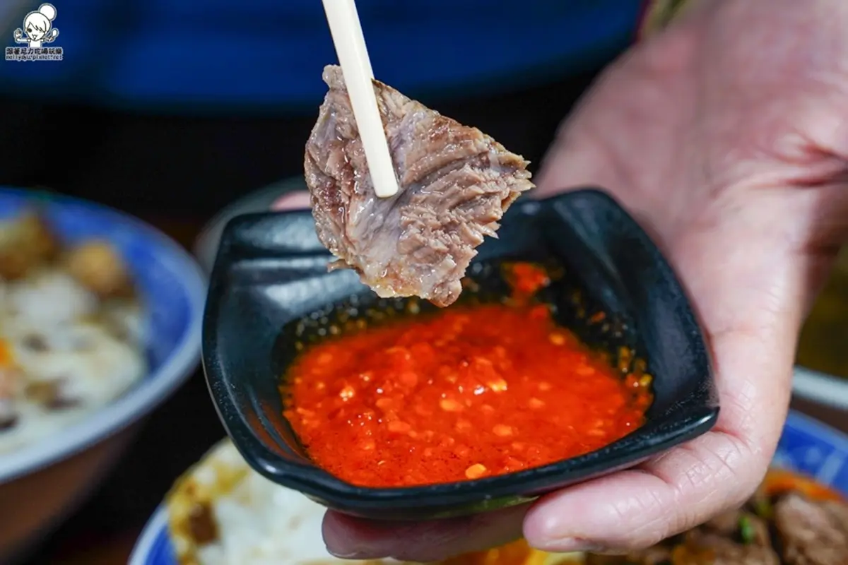 這碗只要50元!牛肉燥拌炒蛋、蔥花蛋太銷魂,限量「牛B飯」爽嗑鮮嫩牛排 這碗只要50元!牛肉燥拌炒蛋、蔥花蛋太銷魂,限量「牛B飯」爽嗑鮮嫩牛排