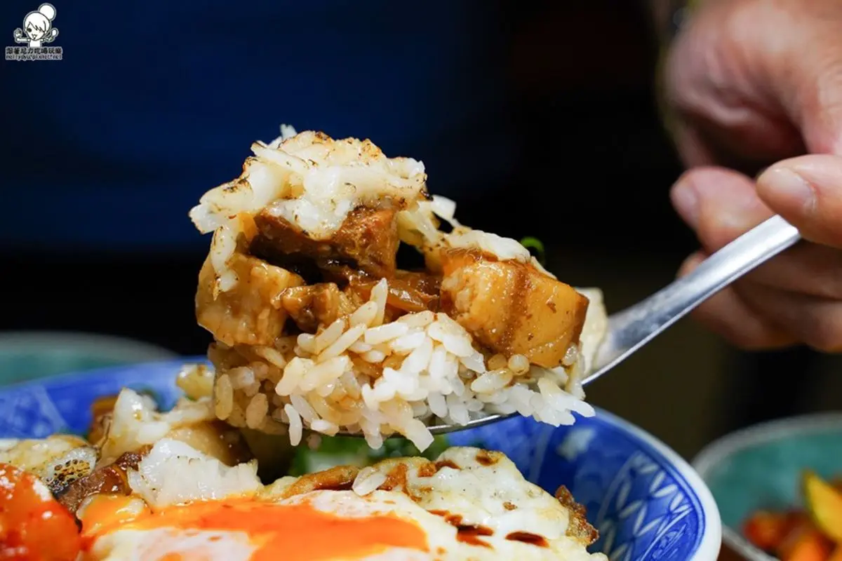 這碗只要50元!牛肉燥拌炒蛋、蔥花蛋太銷魂,限量「牛B飯」爽嗑鮮嫩牛排 這碗只要50元!牛肉燥拌炒蛋、蔥花蛋太銷魂,限量「牛B飯」爽嗑鮮嫩牛排