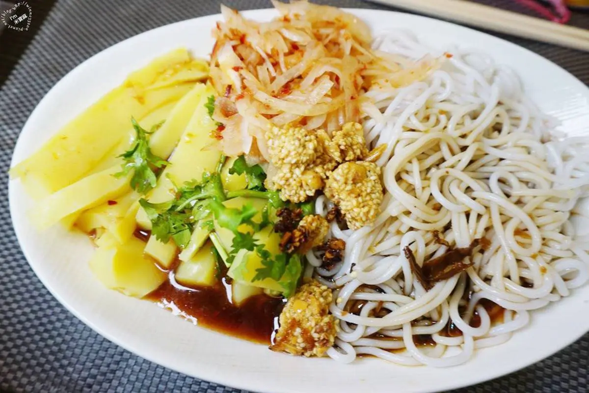 中和高CP值「緬甸一條街」！７間雲滇、泰料消暑開吃：免費小菜、洪金寶也愛