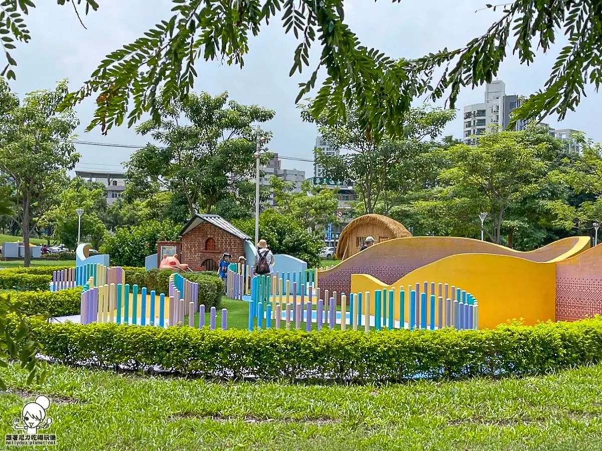 高雄公園變身《三隻小豬》世界!軟萌豬豬、大野狼免費拍,放電衝30米長溜索 高雄公園變身《三隻小豬》世界!軟萌豬豬、大野狼免費拍,放電衝30米長溜索