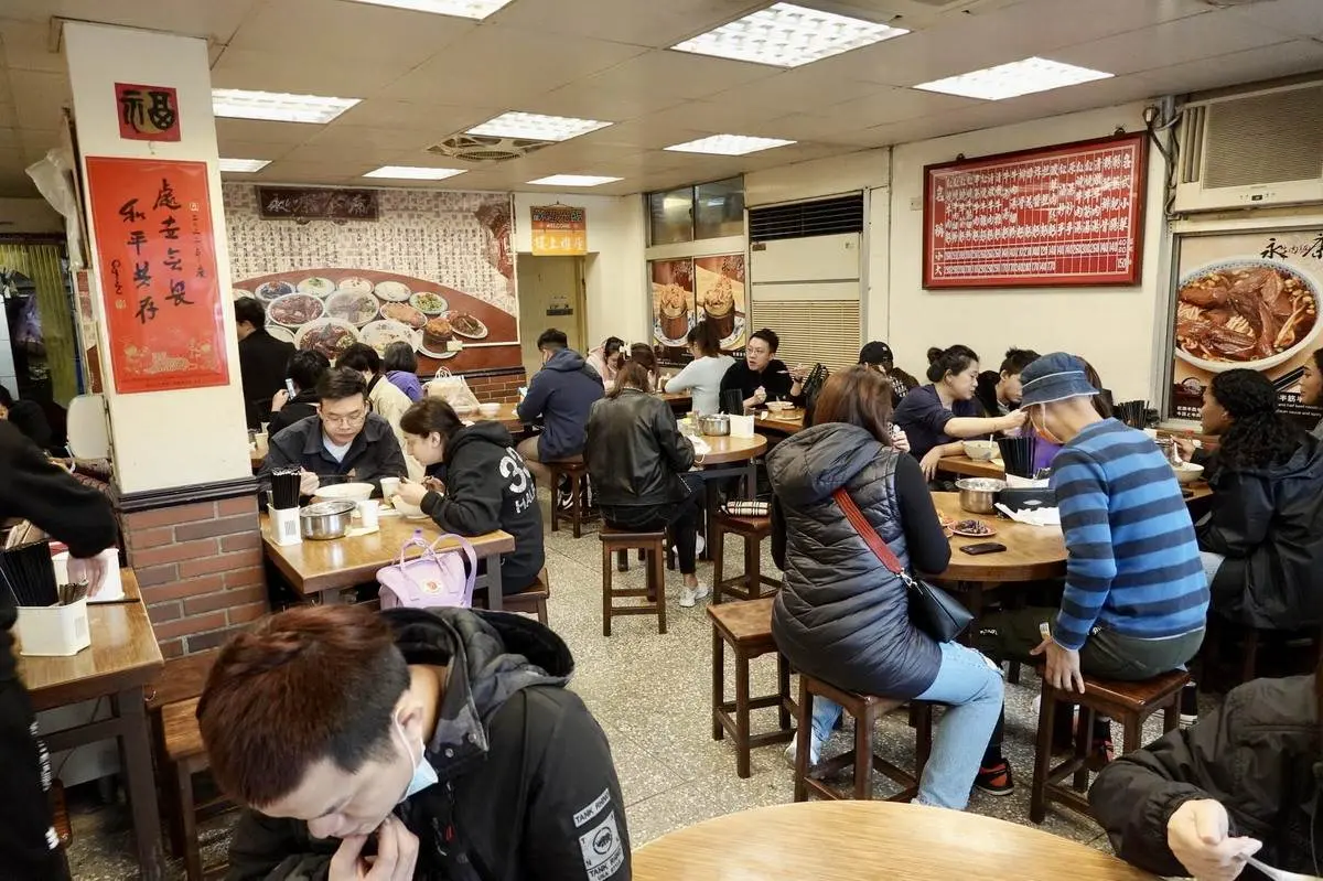 老饕都哭了！「2023台北米其林小吃」掉榜TOP10：最強排隊早餐、老字號牛肉麵